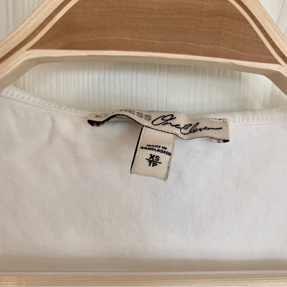 White Abbreviated Square Scoop Neck Tank Top - Picture 5 of 6